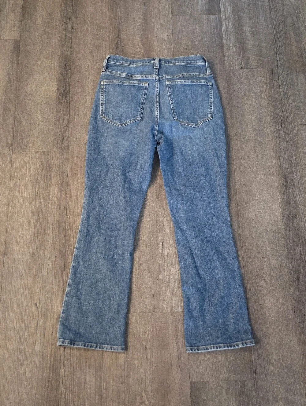 J.CREW Mid-Rise Flare Crop Jean in All-Day Stretch Size 6/28 Medium Wash